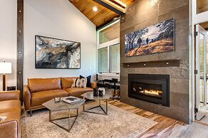 Park Avenue Upgraded 3 Bedroom Condominiums