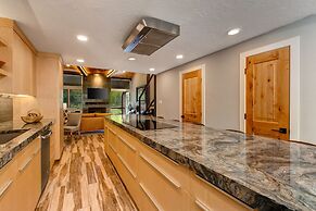 Park Avenue Upgraded 3 Bedroom Condominiums