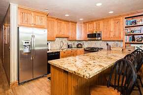 Three Kings Condominiums