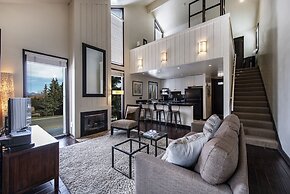 Three Kings Condominiums