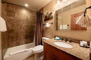 Three Kings Condominiums