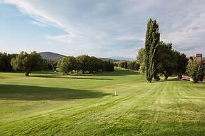 Three Kings Condominiums