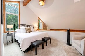 Three Kings Condominiums