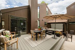 Three Kings Condominiums