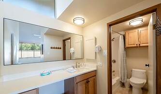 Park Avenue Standard 2 Bedroom Condominiums