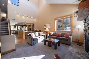 Park Avenue Standard 2 Bedroom Condominiums