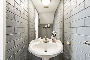 Park Avenue Standard 2 Bedroom Condominiums