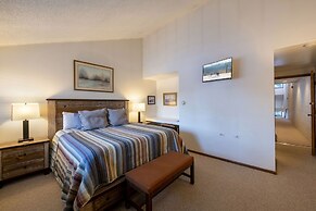 Park Avenue Standard 2 Bedroom Condominiums