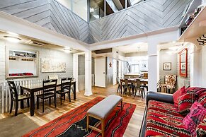 Park Avenue Standard 2 Bedroom Condominiums