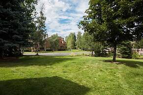 Park Avenue 2 Bedroom Condominiums - Sleeps 8