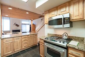 Park Avenue 2 Bedroom Condominiums - Sleeps 8