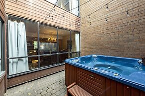 Park Avenue Upgraded 2 Bedroom Condominiums