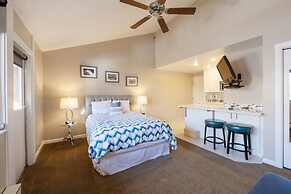 Park Avenue Upgraded 2 Bedroom Condominiums