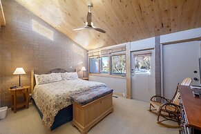 Park Avenue Upgraded 2 Bedroom Condominiums