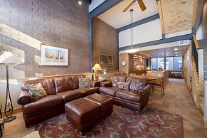 Park Avenue Upgraded 2 Bedroom Condominiums