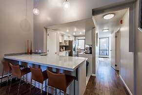 Park Avenue Upgraded 2 Bedroom Condominiums