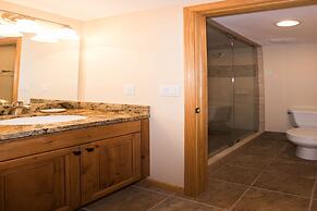 Park Avenue Upgraded 2 Bedroom Condominiums