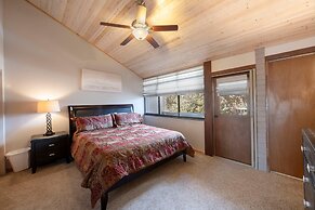 Park Avenue Upgraded 2 Bedroom Condominiums