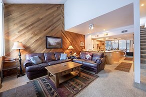 Park Avenue 3 Bedroom Condominiums