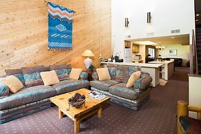 Park Avenue 3 Bedroom Condominiums