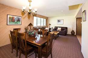 Park Avenue 3 Bedroom Condominiums