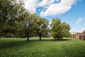 Park Avenue 3 Bedroom Condominiums