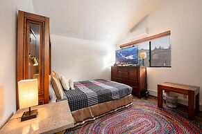 Park Avenue 3 Bedroom Condominiums