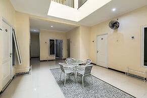 Capital O 3930 Griya Loka Syariah