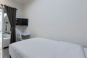 Capital O 3930 Griya Loka Syariah