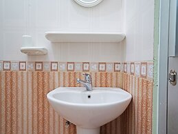 OYO 90836 Bartu Guesthouse