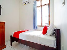 OYO 90840 Teratai Residence