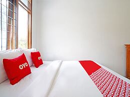 OYO 90840 Teratai Residence