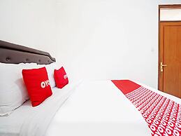 OYO 90840 Teratai Residence
