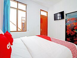 OYO 90840 Teratai Residence