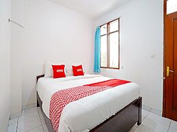 OYO 90840 Teratai Residence