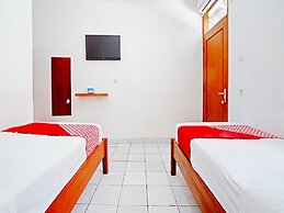 OYO 90840 Teratai Residence