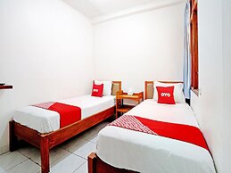 OYO 90840 Teratai Residence