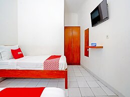 OYO 90840 Teratai Residence