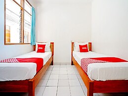 OYO 90840 Teratai Residence