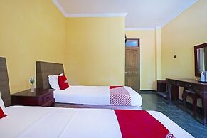 Super OYO 90382 Hotel Sarah Sukabumi