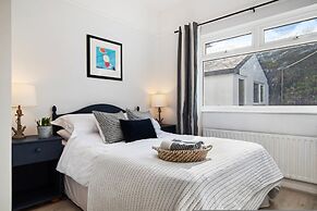 Portsea - Sea Views Close to Beach