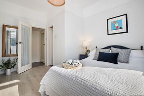 Portsea - Sea Views Close to Beach