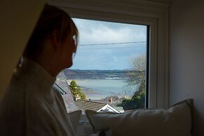 Portsea - Sea Views Close to Beach