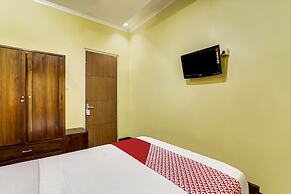 OYO 91036 Hotel Simpang Lima Gkpri