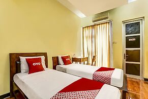 OYO 91036 Hotel Simpang Lima Gkpri