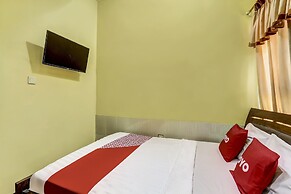 OYO 91036 Hotel Simpang Lima Gkpri