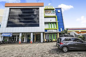 OYO 91036 Hotel Simpang Lima Gkpri