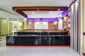 OYO 91036 Hotel Simpang Lima Gkpri