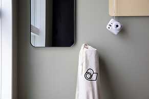 Bob W Tower Hill Studios