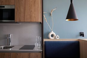 Bob W Tower Hill Studios